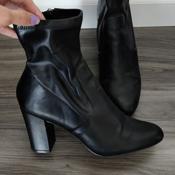 Steve Madden Actual Ankle Booties 7.5 - Picture 3 of 5